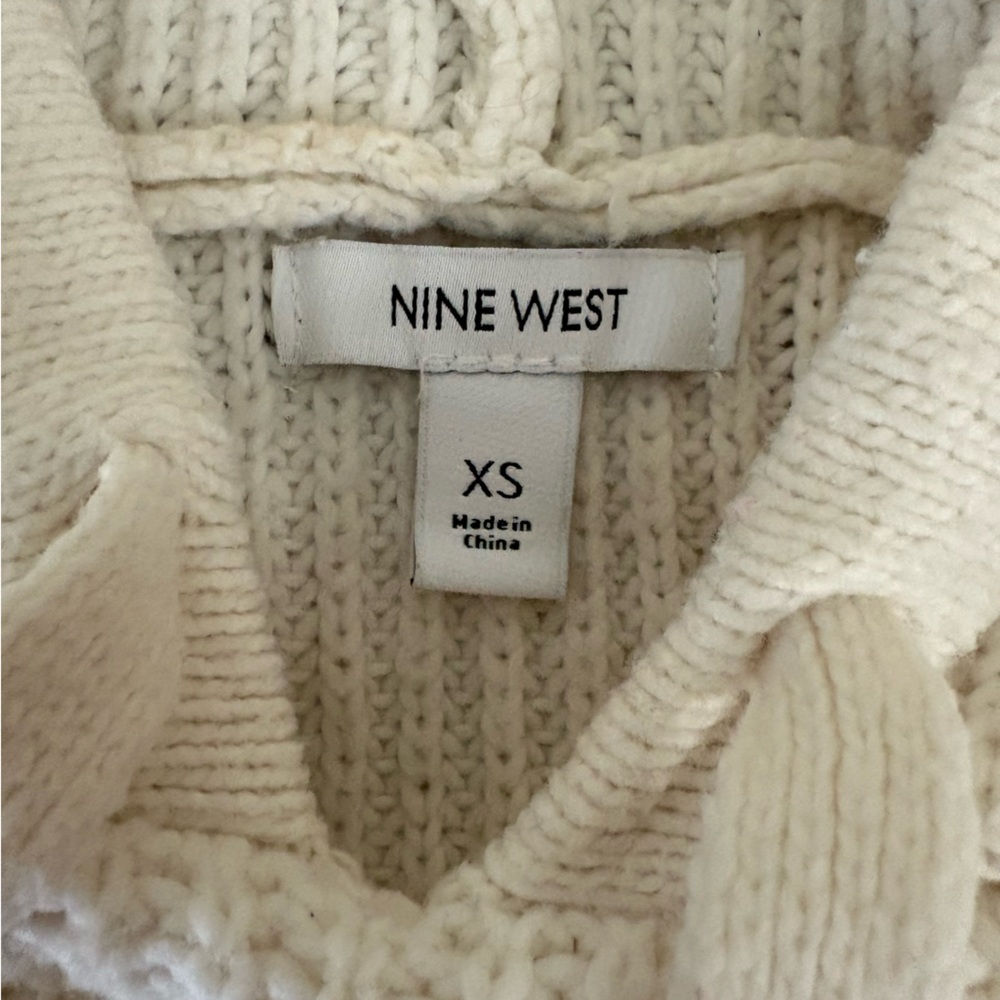 XS Nine West Cream Hooded Sweater - Picture 8 of 11